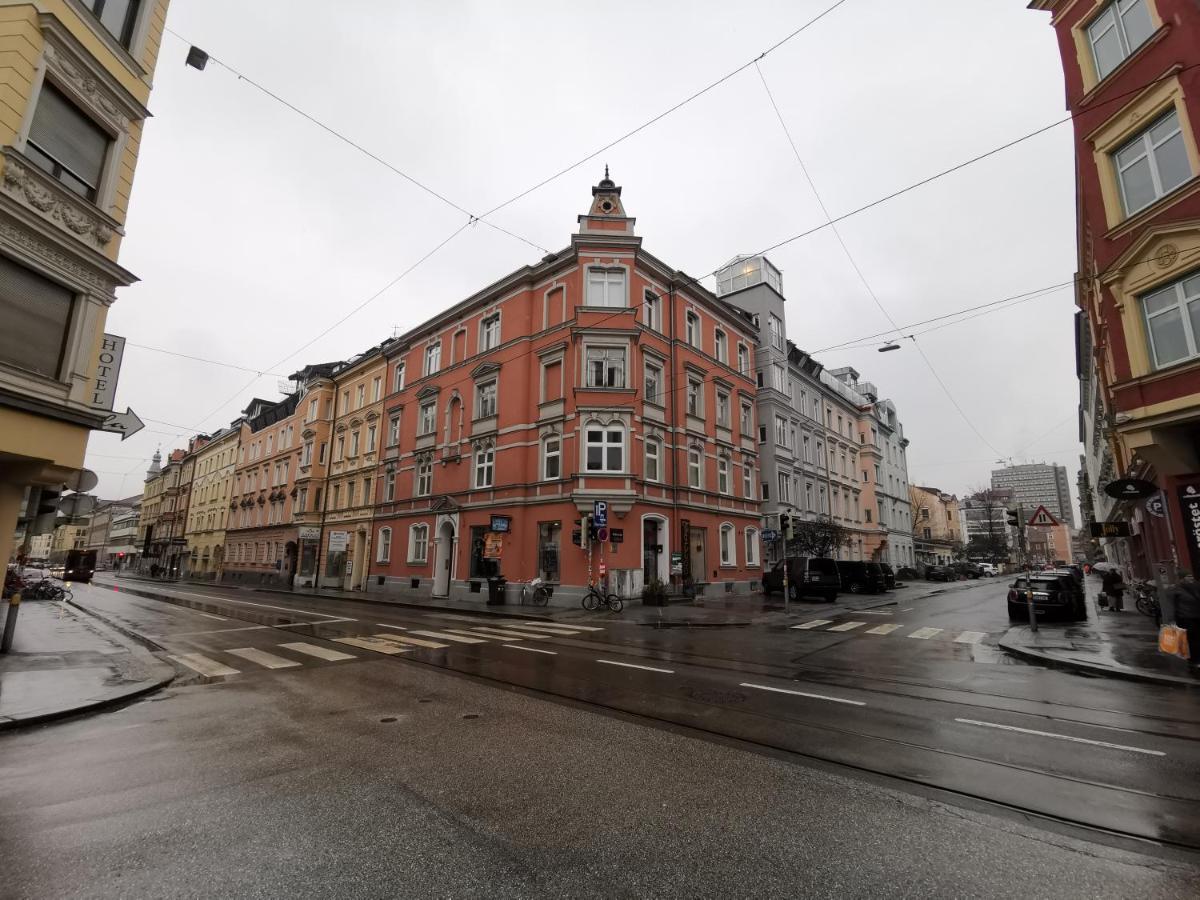 Center-apartment - Im Stadtzentrum In Perfekter Lage & Balkon Appartamento